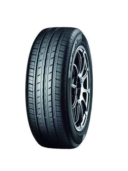 YOKOHAMA BLUEARTH-ES ES32 215/55R16 97 V WZMOCNIENIE (XL)