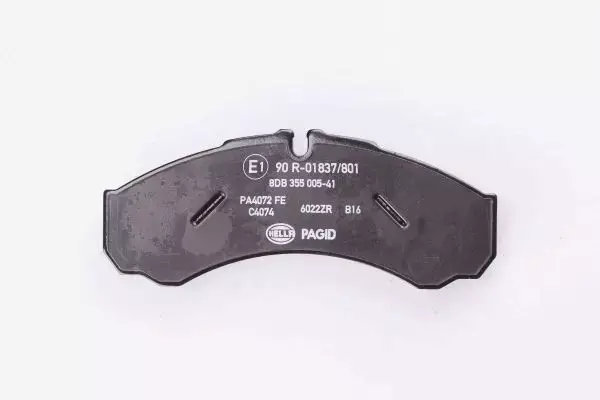 HELLA PAGID KLOCKI HAMULCOWE 8DB 355 005-411 