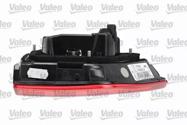 VALEO LAMPA TYLNA 047272 