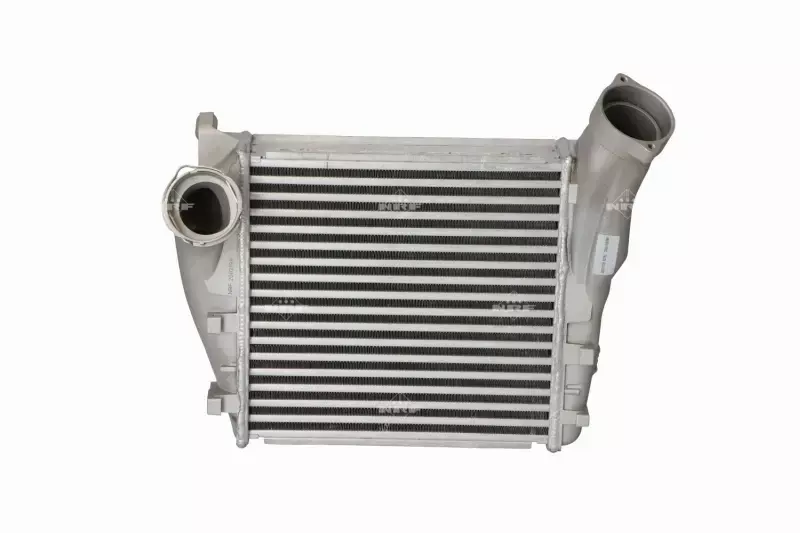 NRF CHŁODNICA INTERCOOLER 30782 