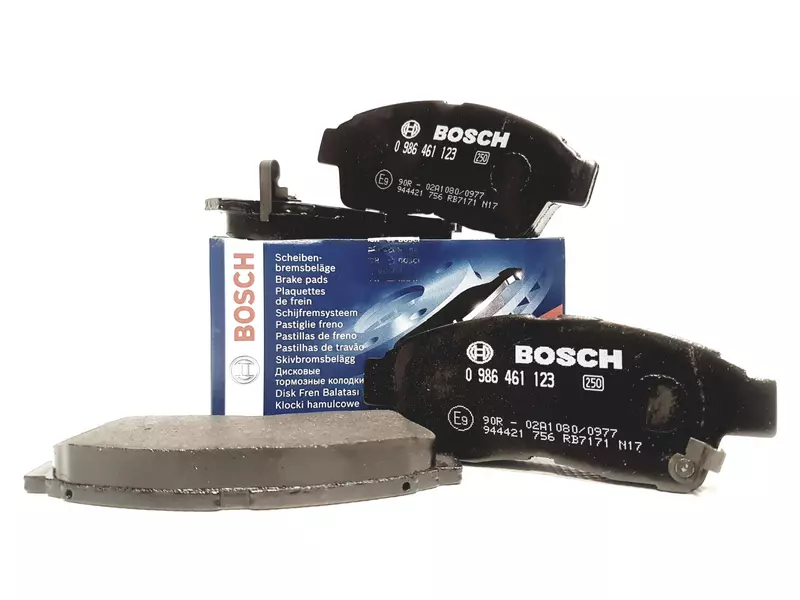 BOSCH Klocki przód TOYOTA CARINA E COROLLA E10 E11