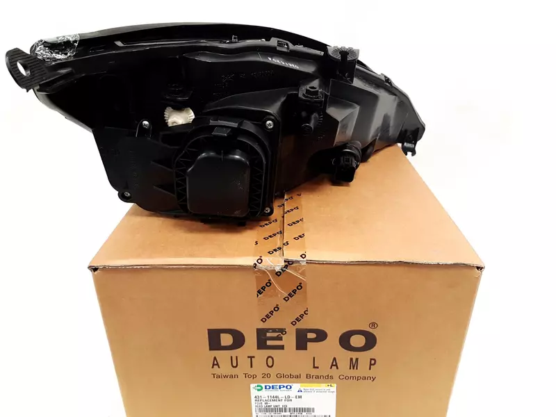 DEPO REFLEKTORY LAMPY PRZÓD FORD FOCUS MK1 98-01 