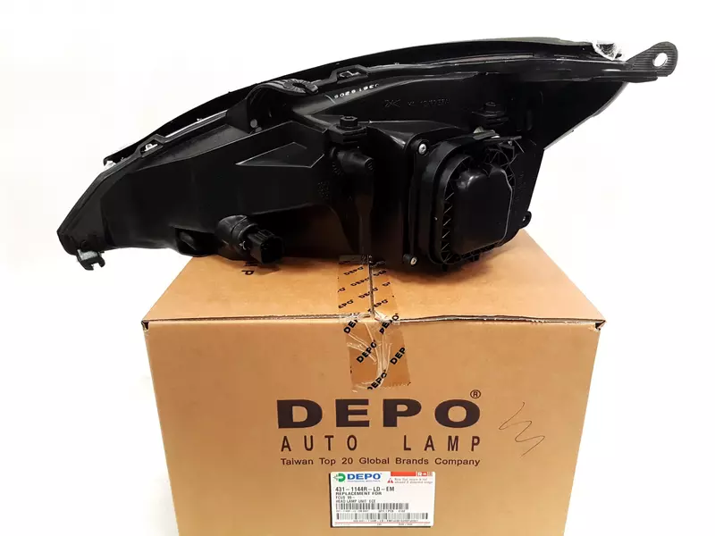 DEPO REFLEKTORY LAMPY PRZÓD FORD FOCUS MK1 98-01 