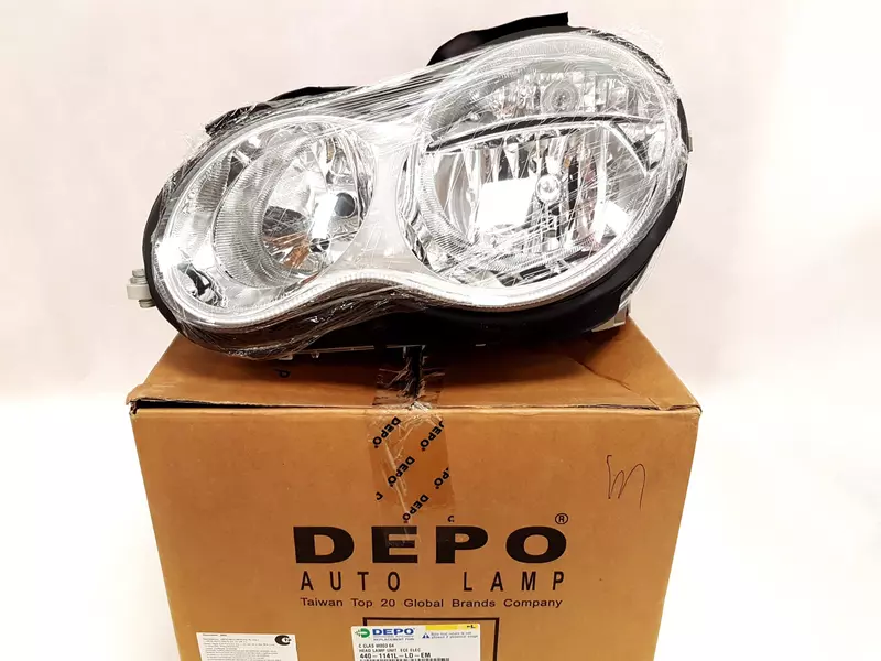 DEPO REFLEKTORY LAMPY PRZÓD MERCEDES C W203 04-07 