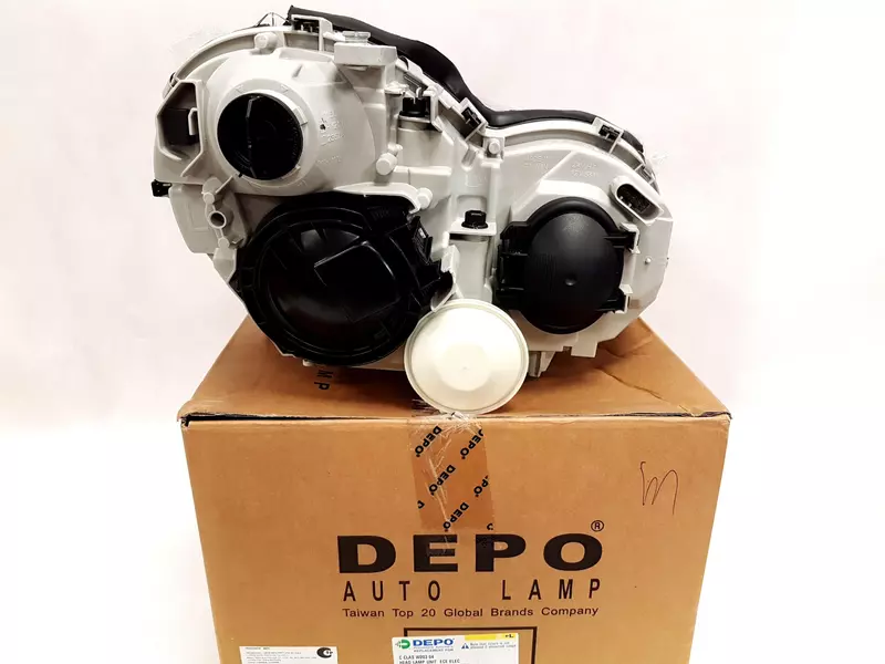 DEPO REFLEKTORY LAMPY PRZÓD MERCEDES C W203 04-07 