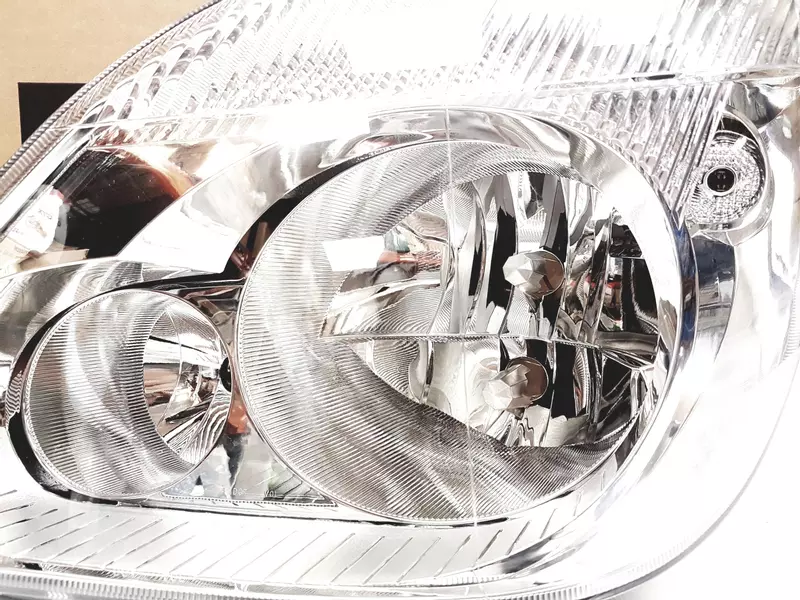 DEPO REFLEKTORY LAMPY PRZÓD MERCEDES SPRINTER 05- HALOGEN 