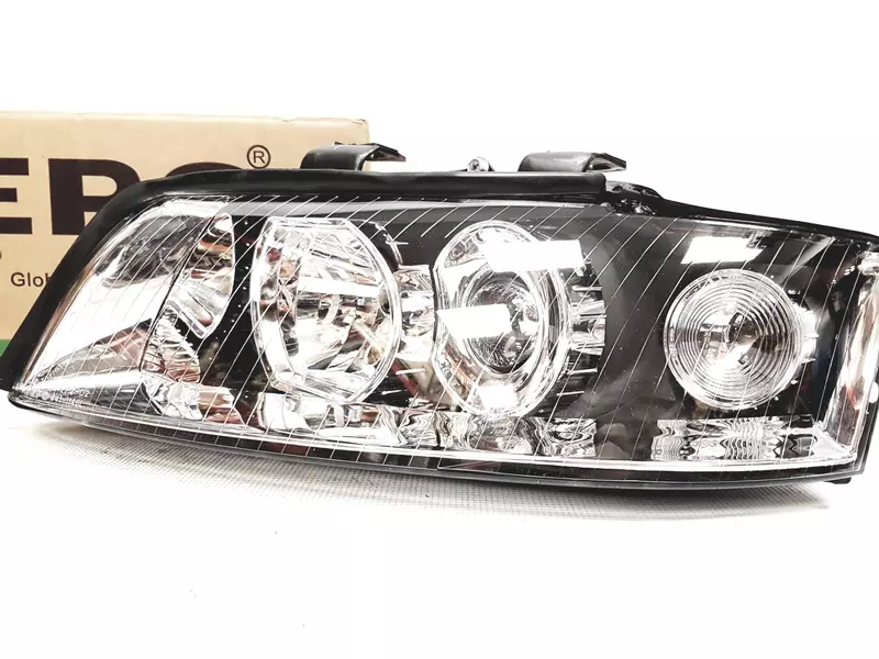 DEPO REFLEKTORY LAMPY PRZÓD AUDI A4 B6 XENON 2 SZT 