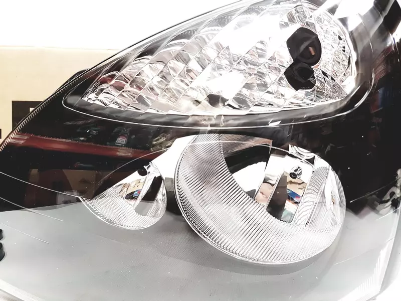 DEPO REFLEKTORY LAMPY PRZÓD RENAULT CLIO II 01-05 