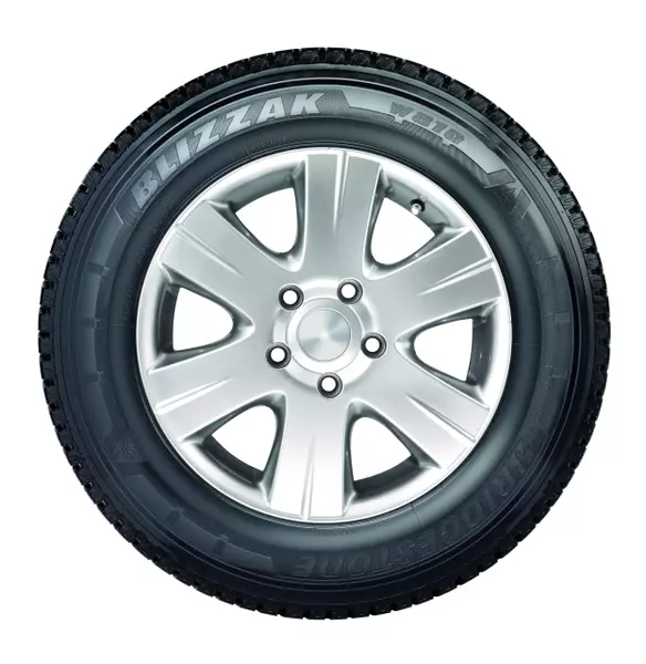 2xBRIDGESTONE BLIZZAK W810 225/75R16 121 R PRZYCZEPNOŚĆ NA ŚNIEGU (3PMSF), WZMOCNIENIE (C) 