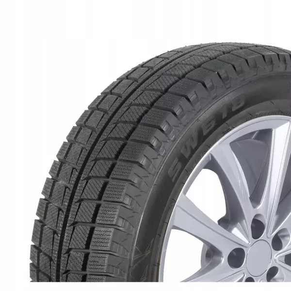 OPONA ZIMOWA TRAZANO SW618 235/55R18 104 T