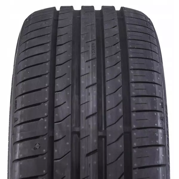 NEXEN NFERA PRIMUS 215/60R17 96 V