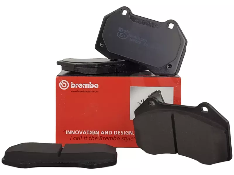 BREMBO Zestaw klocków hamulcowych, hamulce tarczowe P 68 036