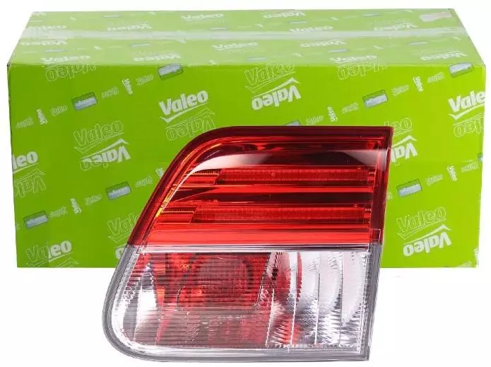 VALEO LAMPA TYLNA 044908