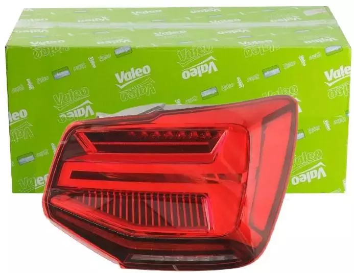 VALEO LAMPA TYLNA 047090