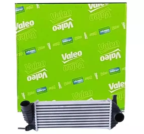 VALEO CHŁODNICA INTERCOOLER 818584